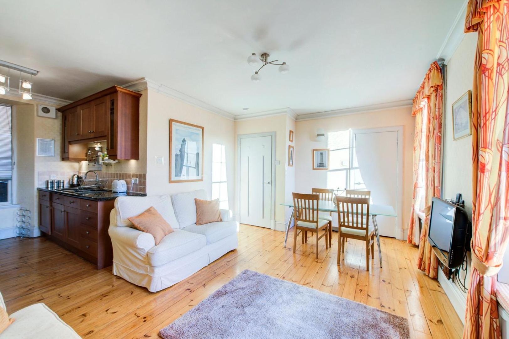 Guestready - Historic Edinburgh Old Town Apartment מראה חיצוני תמונה